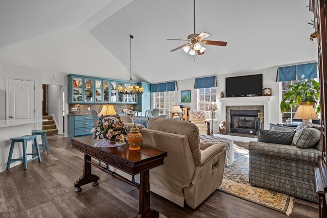 111 Contrary Rd, Burns, TN 37029