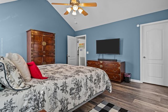 111 Contrary Rd, Burns, TN 37029