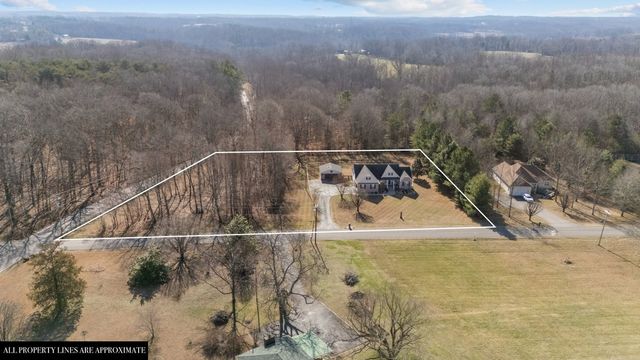 111 Contrary Rd, Burns, TN 37029