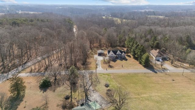 111 Contrary Rd, Burns, TN 37029