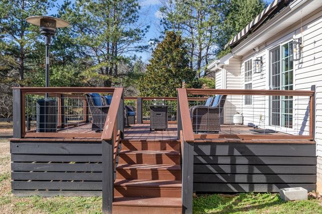 111 Contrary Rd, Burns, TN 37029