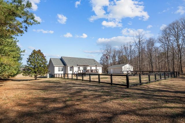 111 Contrary Rd, Burns, TN 37029