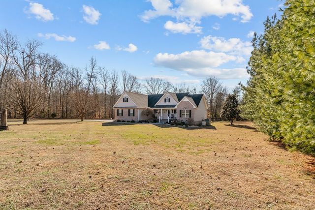 111 Contrary Rd, Burns, TN 37029