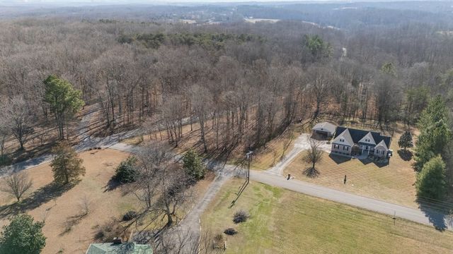 111 Contrary Rd, Burns, TN 37029