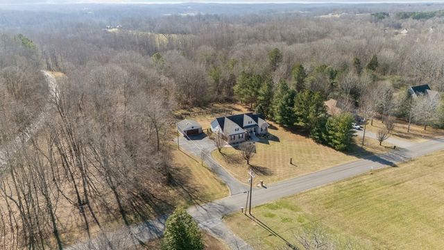 111 Contrary Rd, Burns, TN 37029