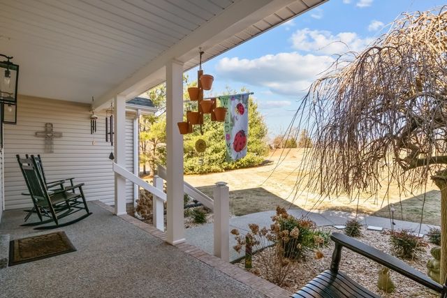 111 Contrary Rd, Burns, TN 37029