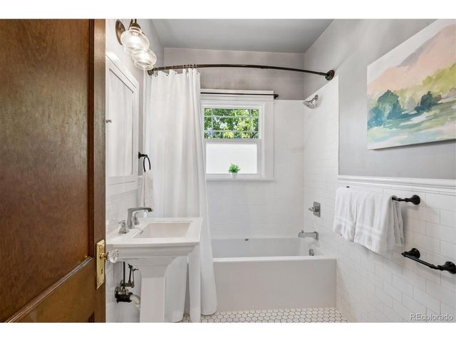 3515 N Vine St, Denver, CO 80205