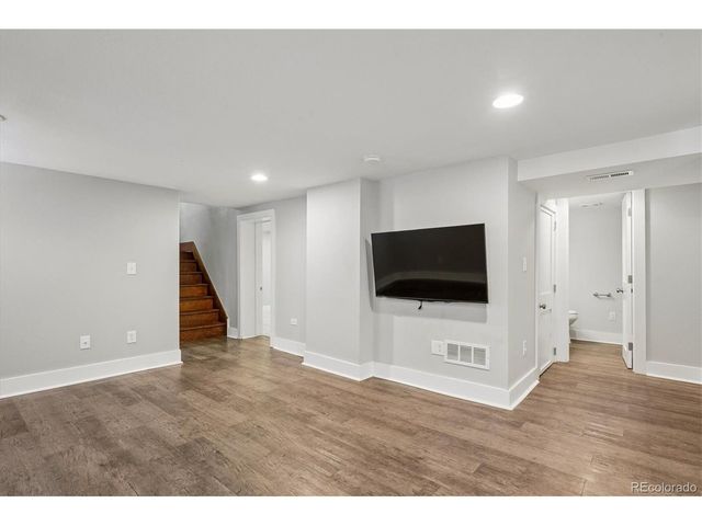 3515 N Vine St, Denver, CO 80205