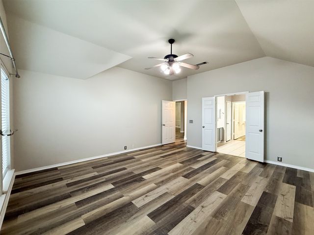 6908 Hayling Way, Denton, TX 76210