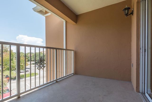 5080 Fairways Circle G301, Vero Beach, FL 32967