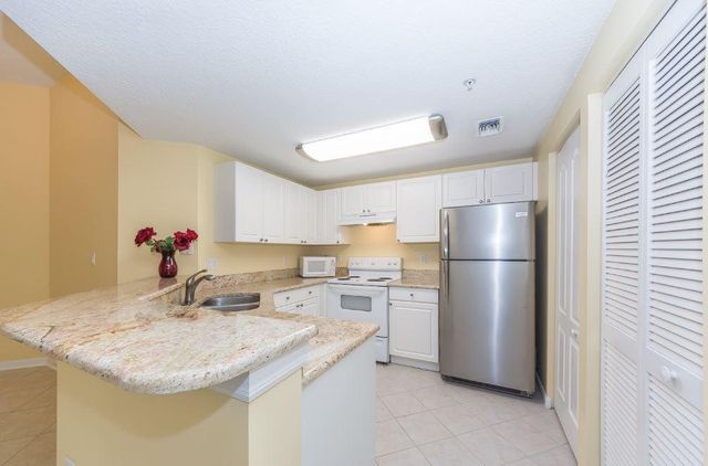 5080 Fairways Circle G301, Vero Beach, FL 32967