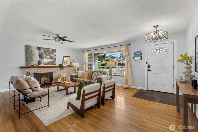 21639 104th Place SE, Kent, WA 98031