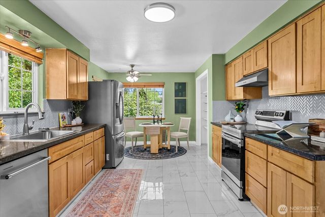 21639 104th Place SE, Kent, WA 98031
