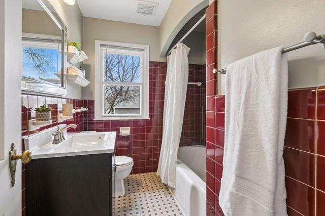 5900 Colfax Avenue S, Minneapolis, MN 55419