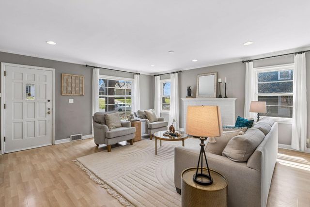 5900 Colfax Avenue S, Minneapolis, MN 55419