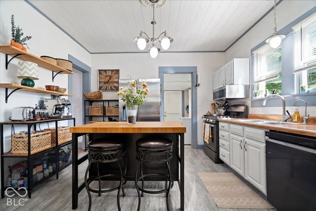 11822 Center Street, Indianapolis, IN 46236