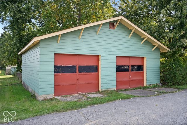 11822 Center Street, Indianapolis, IN 46236