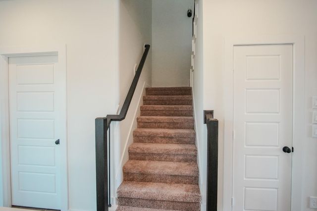 6215 Royal Palm Drive, Manvel, TX 77578