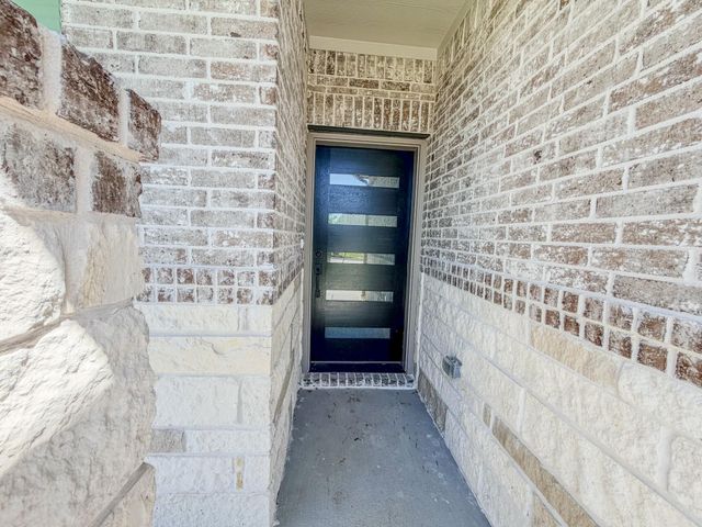 6215 Royal Palm Drive, Manvel, TX 77578