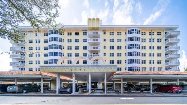 2500 NE 48th Ln 806, Fort Lauderdale, FL 33308