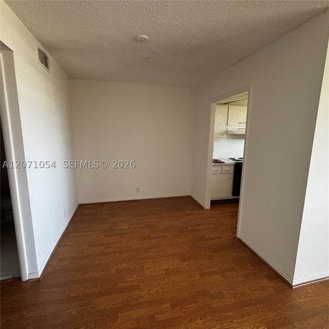 2500 NE 48th Ln 806, Fort Lauderdale, FL 33308