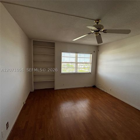 2500 NE 48th Ln 806, Fort Lauderdale, FL 33308