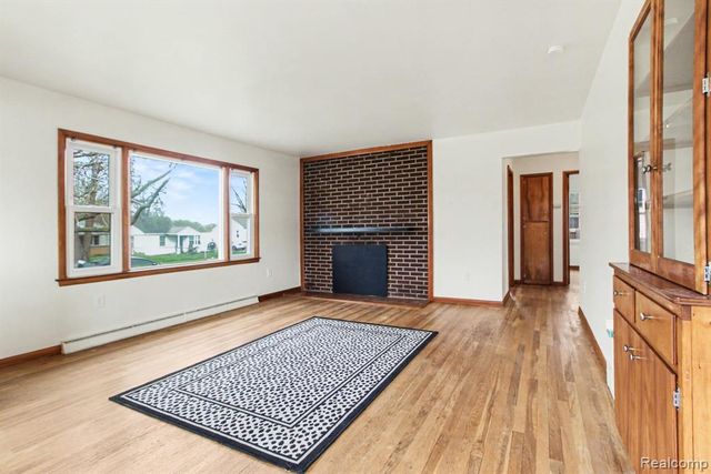 385 Devonshire Street, Ypsilanti, MI 48198