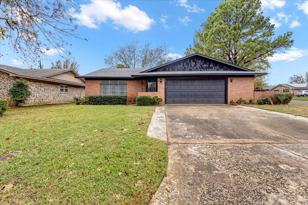 509 Dean Drive, Denison, TX 75020