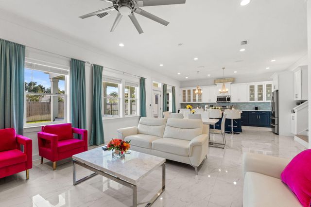 238 N Wells Street, Panama City Beach, FL 32413