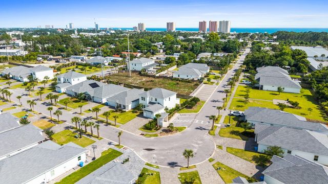 238 N Wells Street, Panama City Beach, FL 32413