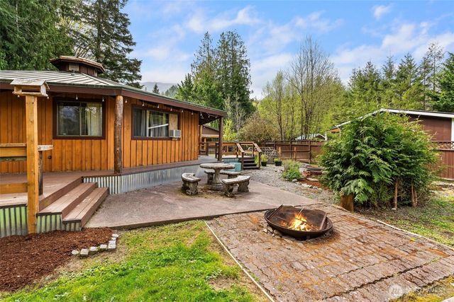 8944 W Pressentin Drive, Concrete, WA 98237