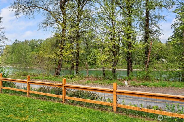 8944 W Pressentin Drive, Concrete, WA 98237