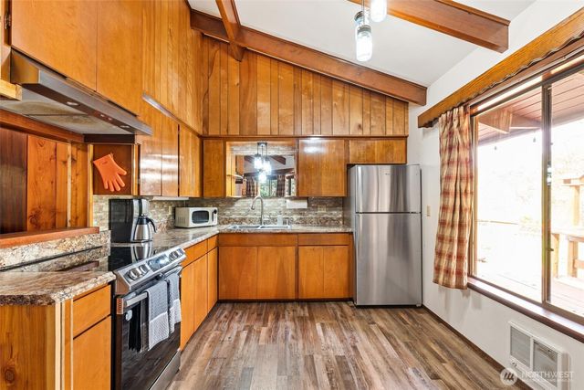 8944 W Pressentin Drive, Concrete, WA 98237
