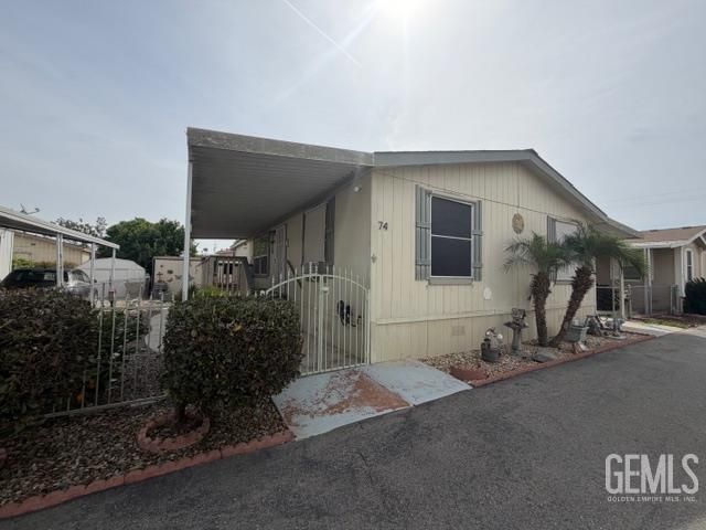 6351 Akers Road 74, Bakersfield, CA 93313