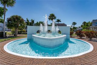 20 Watercolor WAY, Naples, FL 34113