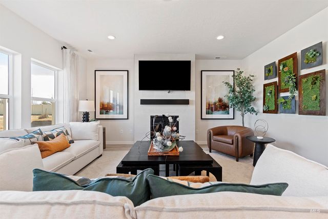 4416 Dawnstar Ave, Caldwell, ID 83605