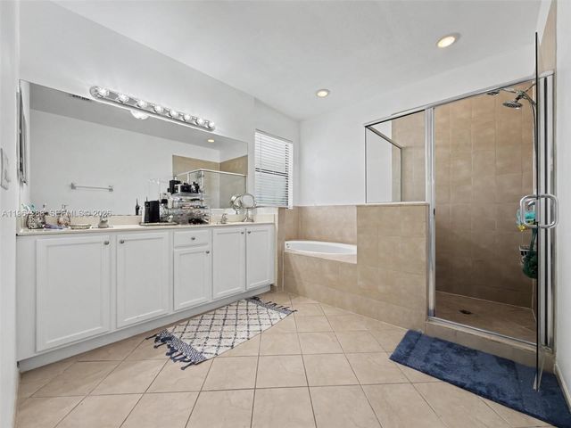 16673 SW 44th St, Miami, FL 33185