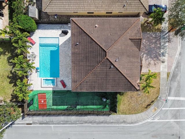 16673 SW 44th St, Miami, FL 33185