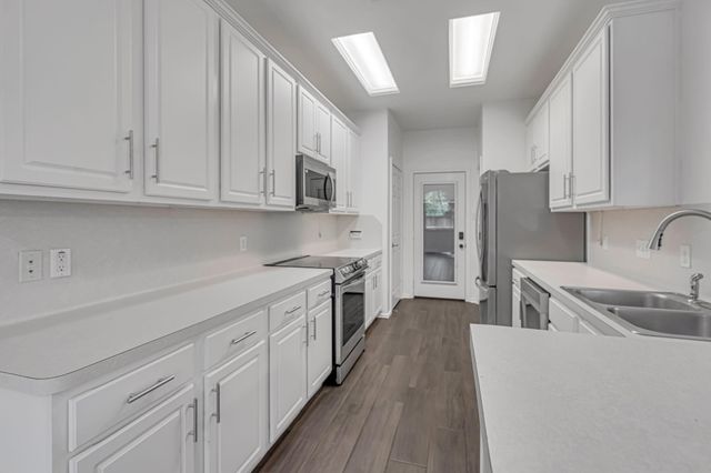 209 E Summerhaze Circle, Spring, TX 77382