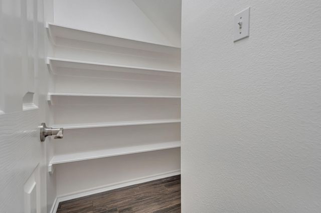 209 E Summerhaze Circle, Spring, TX 77382