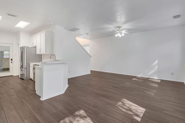 209 E Summerhaze Circle, Spring, TX 77382