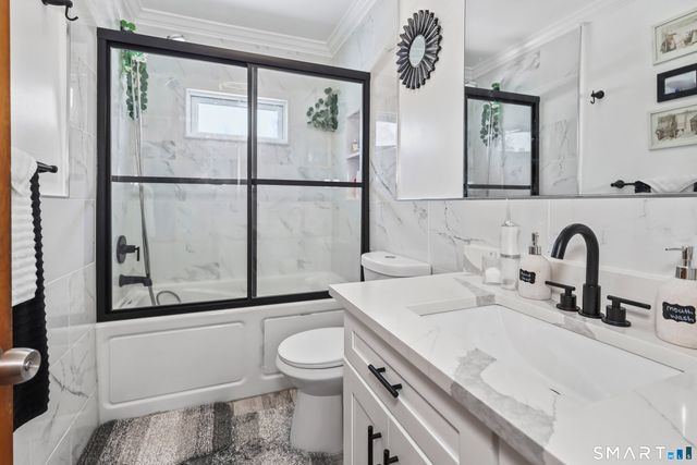 17 Rosedale Avenue, Waterbury, CT 06705