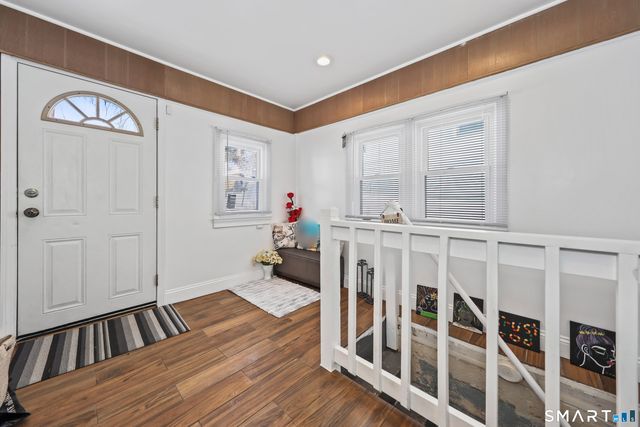 17 Rosedale Avenue, Waterbury, CT 06705