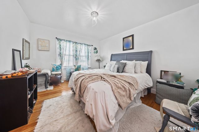 17 Rosedale Avenue, Waterbury, CT 06705