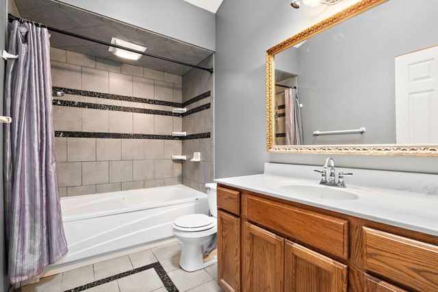 17493 Hoshaw Street, Lowell, IN 46356