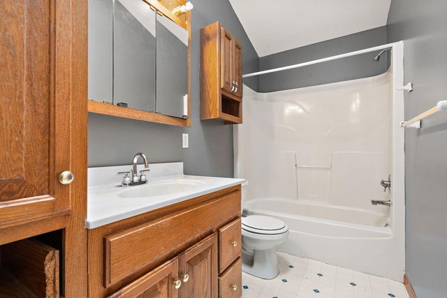 17493 Hoshaw Street, Lowell, IN 46356