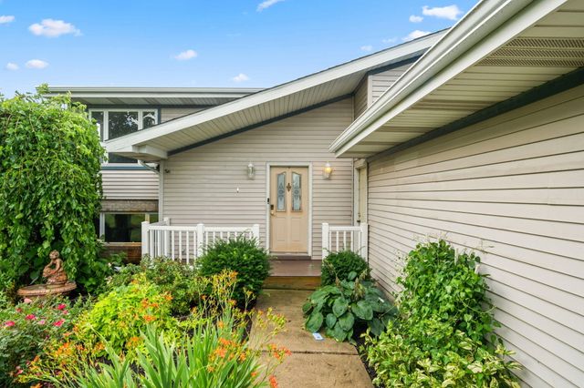 17493 Hoshaw Street, Lowell, IN 46356
