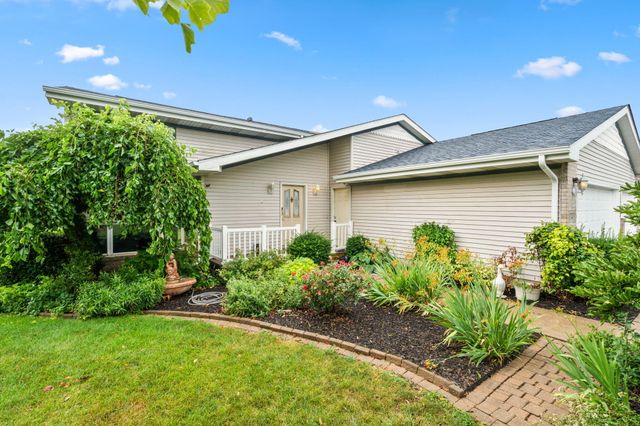 17493 Hoshaw Street, Lowell, IN 46356