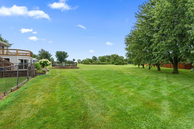 17493 Hoshaw Street, Lowell, IN 46356