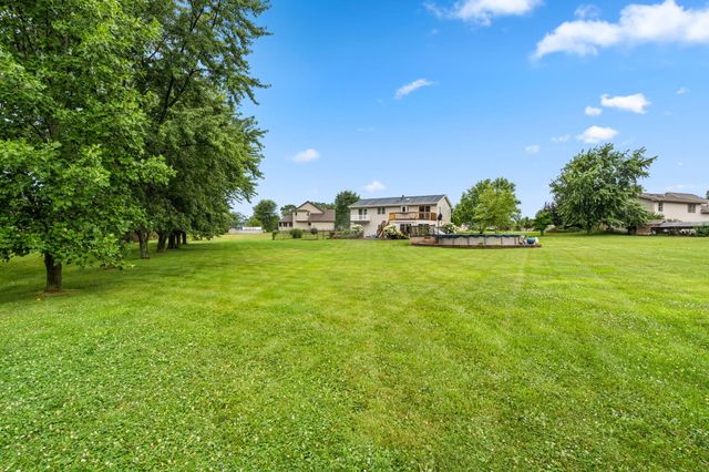 17493 Hoshaw Street, Lowell, IN 46356